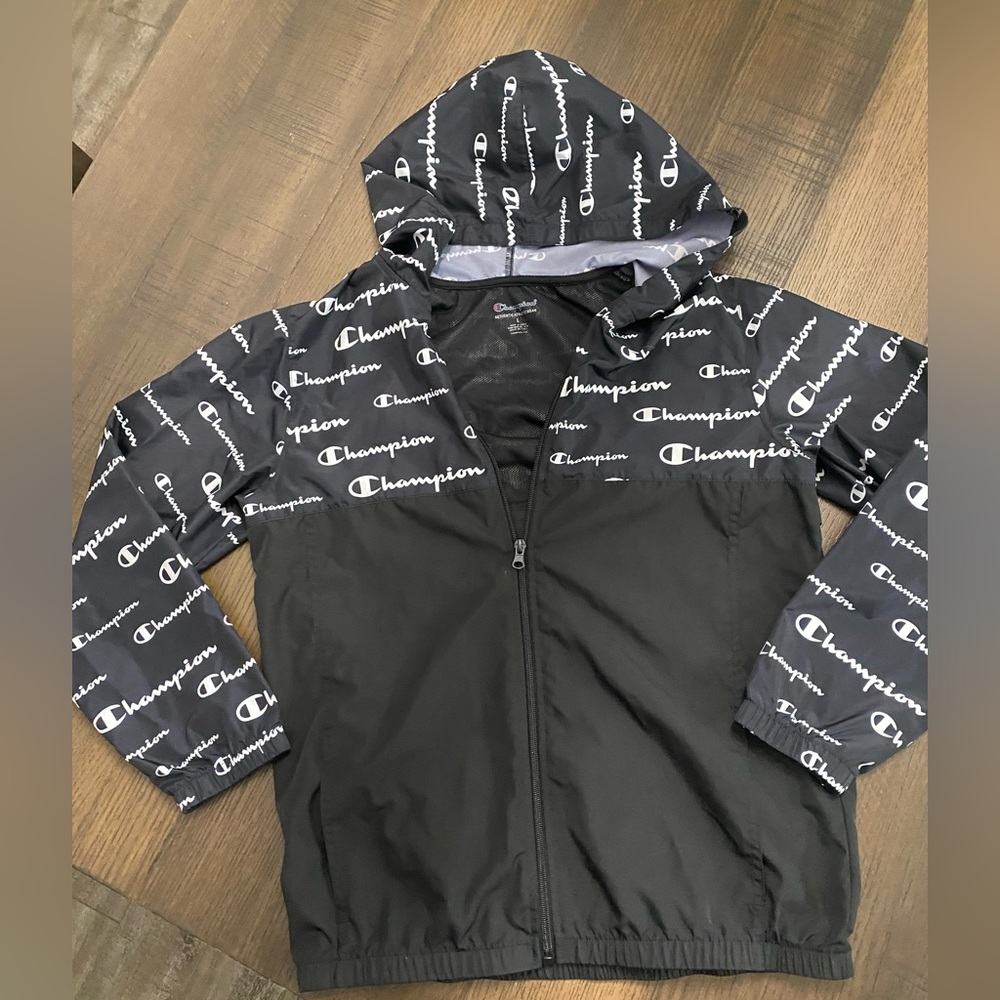 Champion Windbreaker / Size L / Color: Black & White